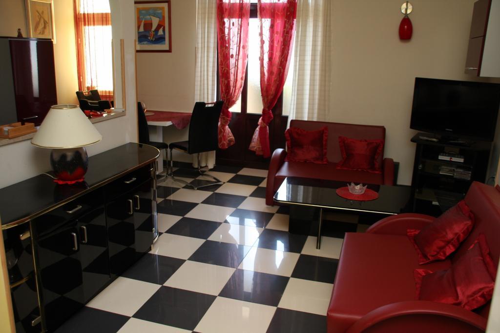 פודגורה Apartments Mia חדר תמונה