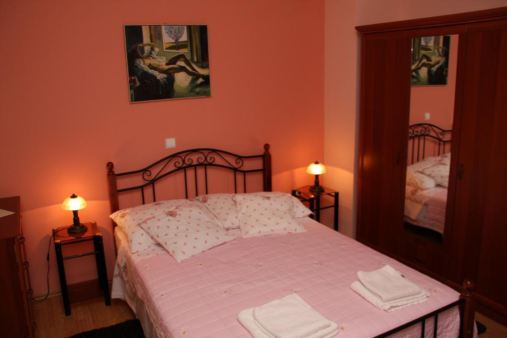פודגורה Apartments Mia מראה חיצוני תמונה
