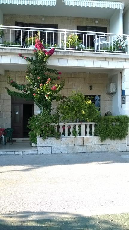 פודגורה Apartments Mia מראה חיצוני תמונה