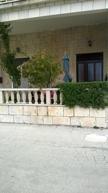 פודגורה Apartments Mia מראה חיצוני תמונה