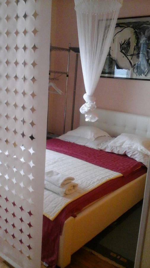 פודגורה Apartments Mia מראה חיצוני תמונה