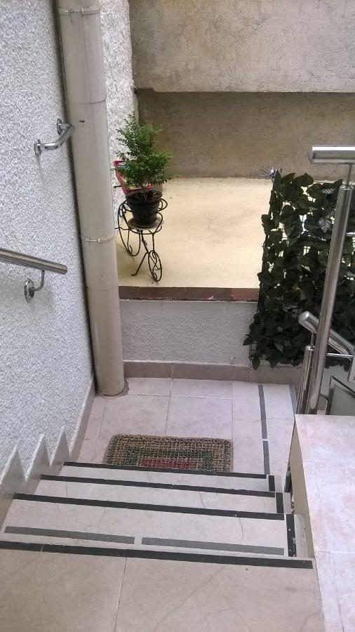 פודגורה Apartments Mia מראה חיצוני תמונה