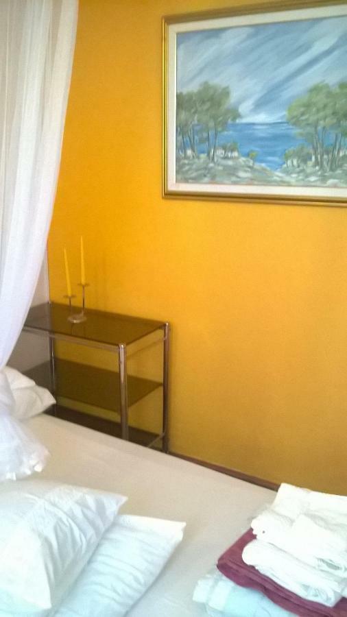 פודגורה Apartments Mia מראה חיצוני תמונה